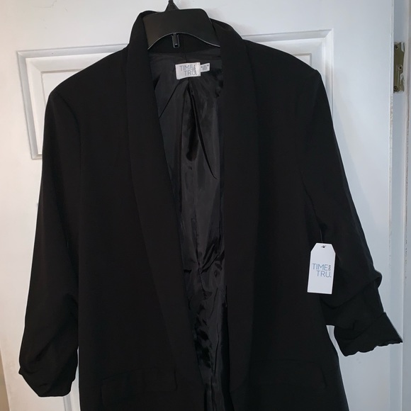 Stylish Black Jacket - Picture 2 of 3